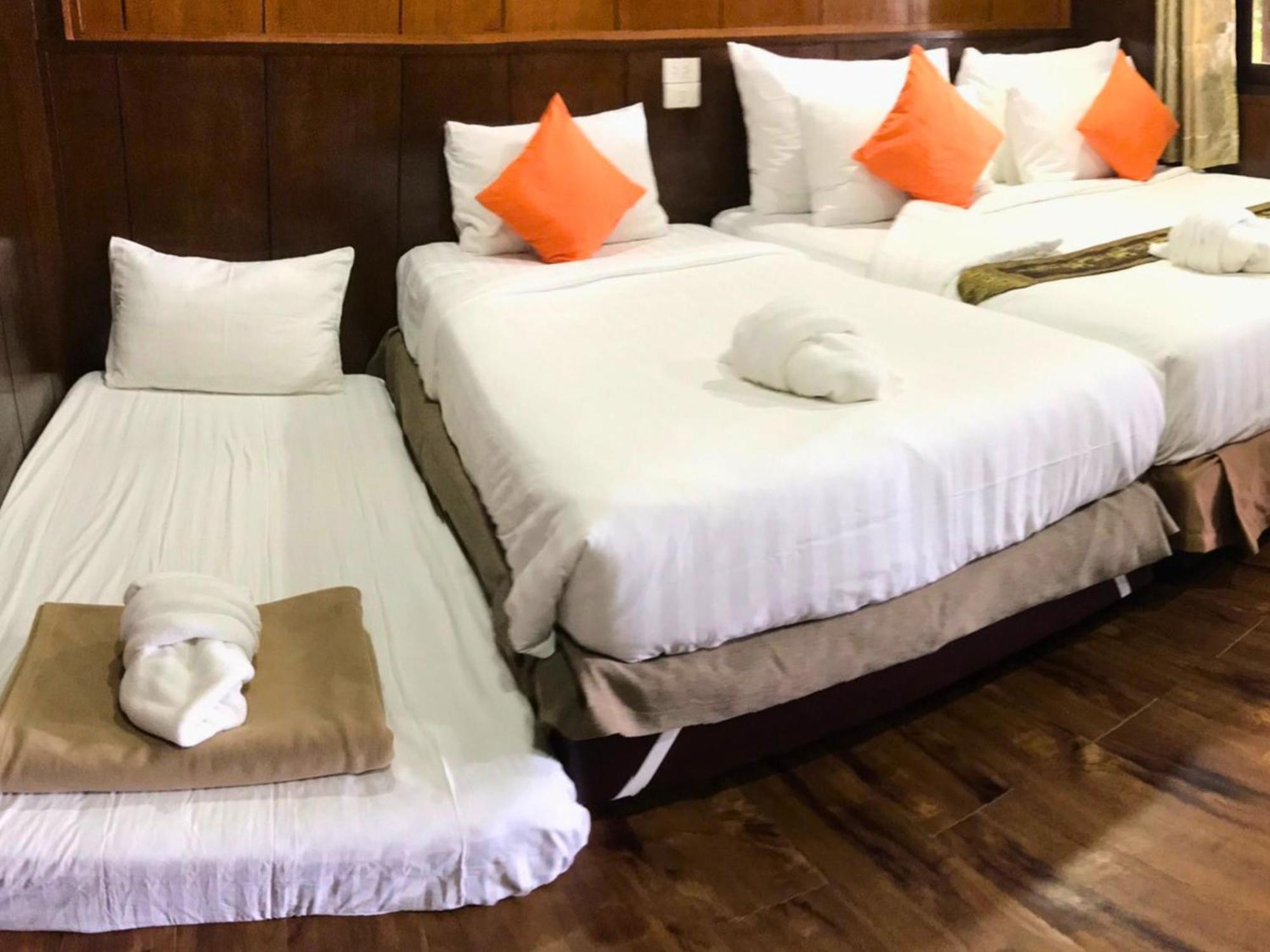 Chareena Hill Beach Resort Koh Lipe Bagian luar foto