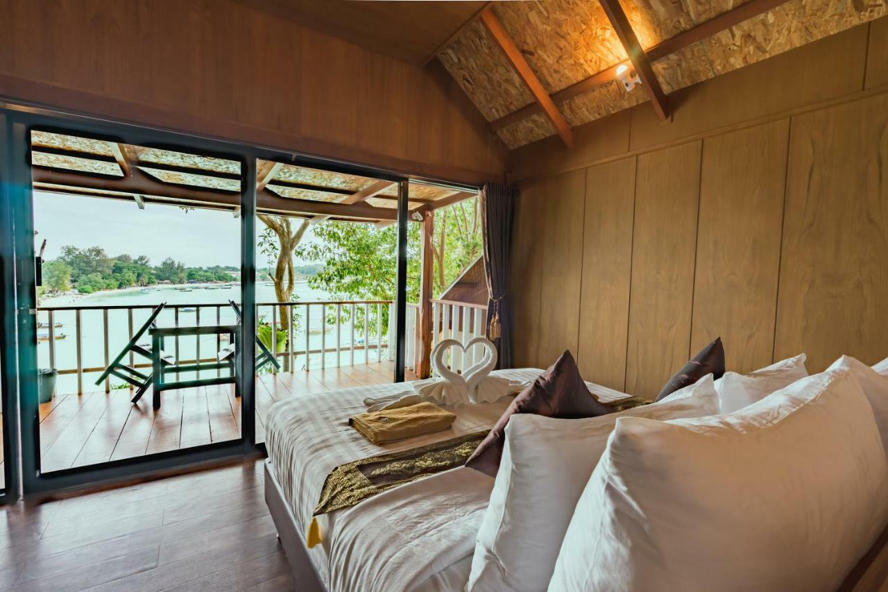 Chareena Hill Beach Resort Koh Lipe Bagian luar foto