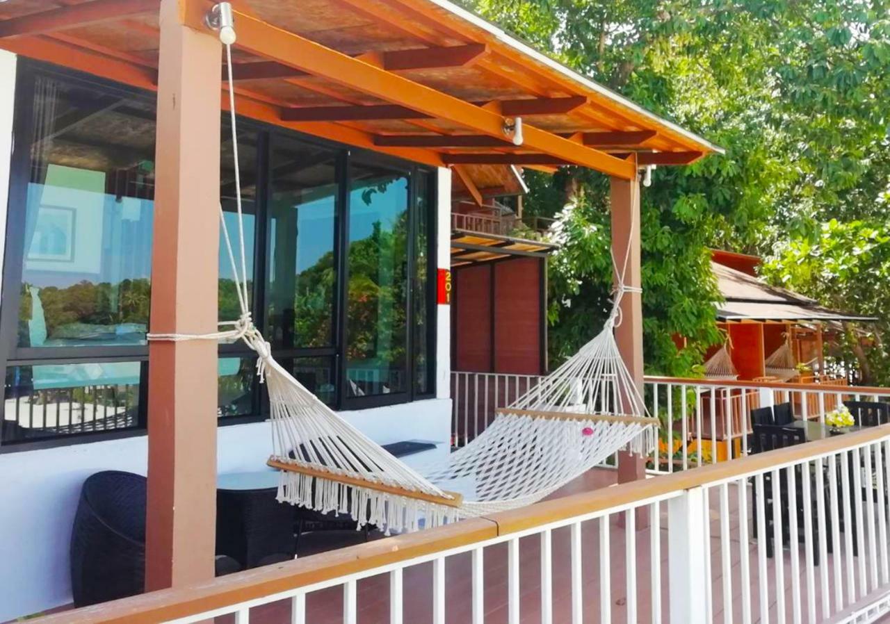 Chareena Hill Beach Resort Koh Lipe Bagian luar foto